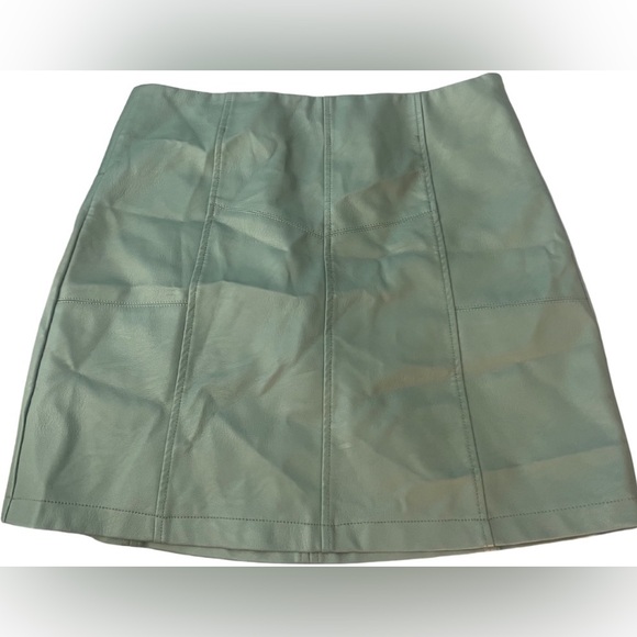 ECLIPSE Faux Leather mini skirt - Picture 2 of 4